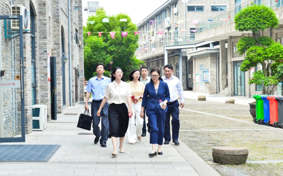 蕪湖市副市長(zhǎng)朱的娥一行來園調(diào)研